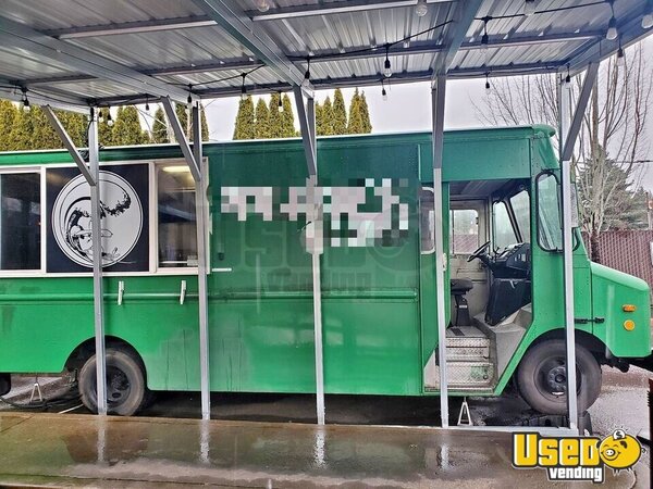 1998 P30 Kitchen Food Truck All-purpose Food Truck Oregon Gas Engine for Sale