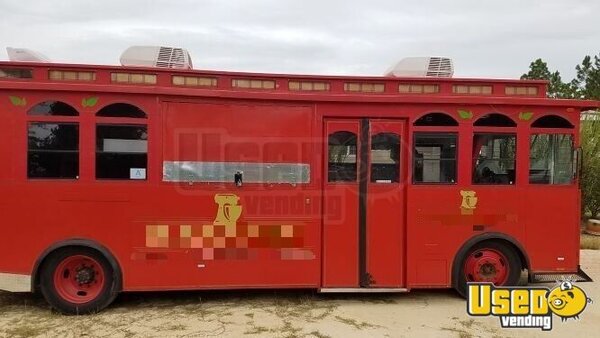 1998 P30 Kitchen Food Truck All-purpose Food Truck South Carolina Gas Engine for Sale