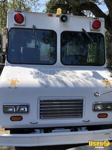 1998 P30 Step Van Ice Cream Truck Ice Cream Truck Concession Window California Diesel Engine for Sale