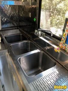 1998 P30 Step Van Ice Cream Truck Ice Cream Truck Hand-washing Sink California Diesel Engine for Sale