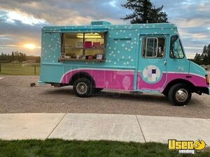 1998 P30 Step Van Ice Cream Truck Ice Cream Truck Montana Gas Engine for Sale