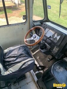 1998 P30 Step Van Kitchen Food Truck All-purpose Food Truck 33 Texas Diesel Engine for Sale
