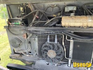 1998 P30 Step Van Kitchen Food Truck All-purpose Food Truck 40 Texas Diesel Engine for Sale