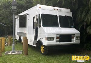 1998 P30 Step Van Kitchen Food Truck All-purpose Food Truck Backup Camera Florida Gas Engine for Sale