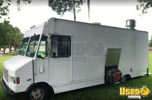 1998 P30 Step Van Kitchen Food Truck All-purpose Food Truck Concession Window Florida Gas Engine for Sale