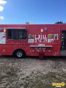 1998 P30 Step Van Kitchen Food Truck All-purpose Food Truck Concession Window Florida Gas Engine for Sale