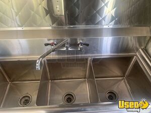 1998 P30 Step Van Kitchen Food Truck All-purpose Food Truck Diesel Engine Texas Diesel Engine for Sale