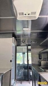 1998 P30 Step Van Kitchen Food Truck All-purpose Food Truck Electrical Outlets Florida Gas Engine for Sale