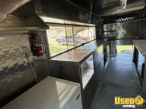 1998 P30 Step Van Kitchen Food Truck All-purpose Food Truck Electrical Outlets Texas Diesel Engine for Sale