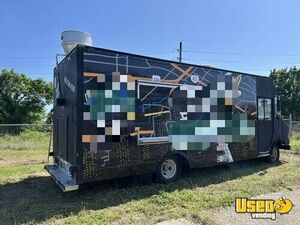 1998 P30 Step Van Kitchen Food Truck All-purpose Food Truck Exterior Customer Counter Texas Diesel Engine for Sale
