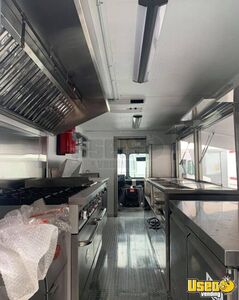 1998 P30 Step Van Kitchen Food Truck All-purpose Food Truck Floor Drains Nevada Gas Engine for Sale