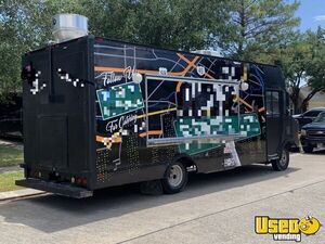 1998 P30 Step Van Kitchen Food Truck All-purpose Food Truck Insulated Walls Texas Diesel Engine for Sale