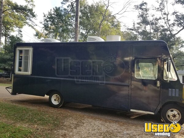 1998 P30 Step Van Kitchen Food Truck All-purpose Food Truck Louisiana Gas Engine for Sale