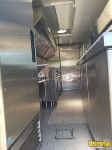 1998 P30 Step Van Kitchen Food Truck All-purpose Food Truck Prep Station Cooler Washington Gas Engine for Sale