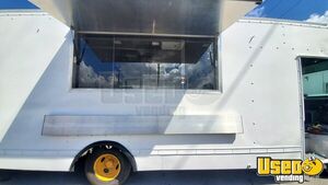 1998 P30 Step Van Kitchen Food Truck All-purpose Food Truck Stainless Steel Wall Covers Florida Gas Engine for Sale