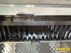 1998 P30 Step Van Kitchen Food Truck All-purpose Food Truck Work Table Texas Diesel Engine for Sale