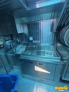 1998 P30 Step Van Pizza Food Truck Cabinets California Gas Engine for Sale