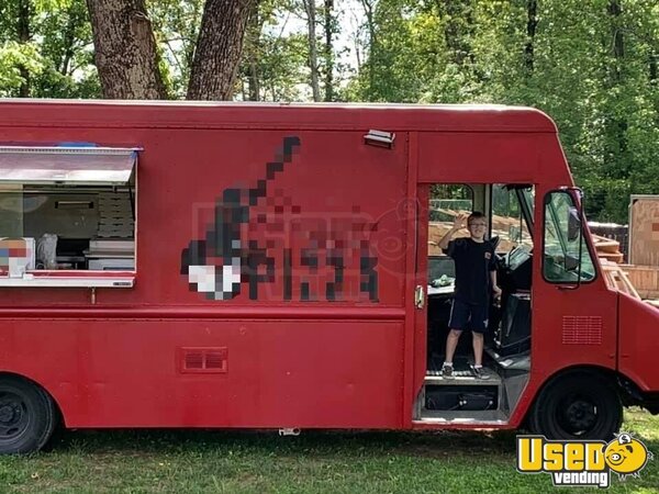 1998 P30 Step Van Wood-fired Pizza Food Truck Pizza Food Truck Tennessee Gas Engine for Sale