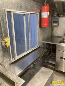 1998 Pu 30 Utility Master All-purpose Food Truck Floor Drains Tennessee Gas Engine for Sale