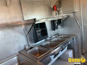 1998 Step Van Kitchen Food Truck All-purpose Food Truck 27 Maryland Diesel Engine for Sale