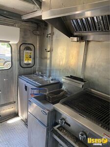 1998 Step Van Kitchen Food Truck All-purpose Food Truck Fryer South Carolina Gas Engine for Sale
