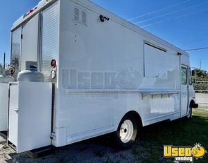1998 Step Van Kitchen Food Truck All-purpose Food Truck Stainless Steel Wall Covers Florida Diesel Engine for Sale