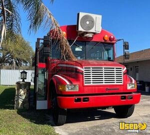 1998 T-444e Food Truck All-purpose Food Truck Air Conditioning Florida Diesel Engine for Sale