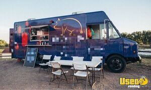 1998 Utilimaster Kitchen Food Truck All-purpose Food Truck Colorado Diesel Engine for Sale