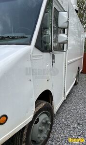 1998 Utilimaster Step Van Kitchen Food Truck All-purpose Food Truck Air Conditioning North Carolina Diesel Engine for Sale