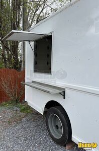 1998 Utilimaster Step Van Kitchen Food Truck All-purpose Food Truck Concession Window North Carolina Diesel Engine for Sale
