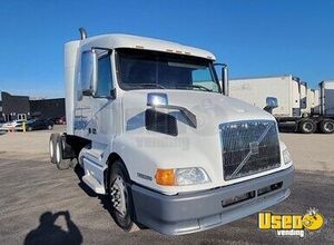 1998 Wia64tes Volvo Semi Truck 2 Missouri for Sale