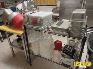 1999 All-purpose Food Truck Gray Water Tank Wisconsin Diesel Engine for Sale