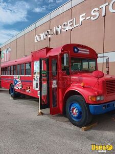 1999 All-purpose Food Truck Prep Station Cooler Wisconsin Diesel Engine for Sale
