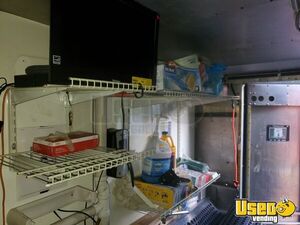 1999 Box Kitchen Food Truck All-purpose Food Truck Steam Table Ohio Diesel Engine for Sale