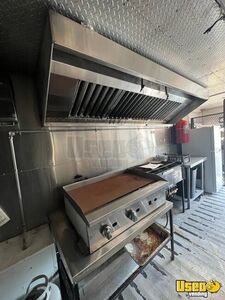 1999 Bus All-purpose Food Truck Diamond Plated Aluminum Flooring Texas Gas Engine for Sale