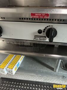 1999 Chassis All-purpose Food Truck Hot Water Heater Connecticut Gas Engine for Sale
