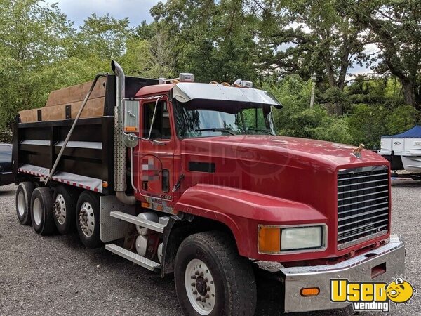 1999 Cl713 Quad Axle Mack Dump Truck Wisconsin for Sale