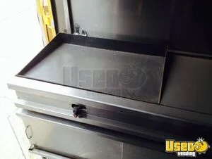 1999 Custom-built Kitchen Food Truck All-purpose Food Truck Slide-top Cooler Florida Gas Engine for Sale