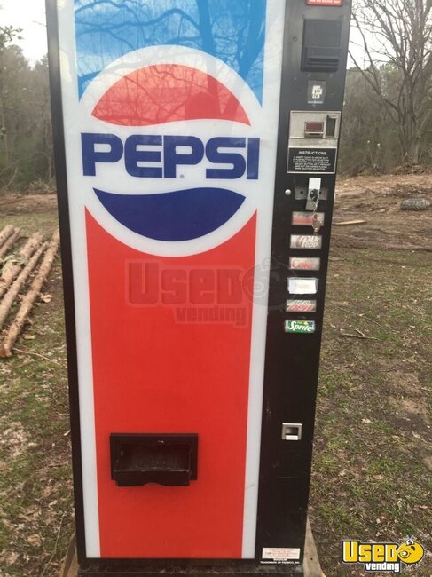 1999 Dnc&rsquo;s-8 Dixie Narco Soda Machine Arkansas for Sale