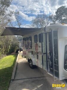 1999 E350 Mobile Boutique Truck Mobile Boutique Trailer Air Conditioning Texas Diesel Engine for Sale