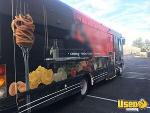 1999 Food Truck All-purpose Food Truck Air Conditioning Arizona Diesel Engine for Sale