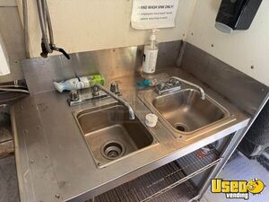 1999 Food Truck All-purpose Food Truck Triple Sink Pennsylvania Gas Engine for Sale