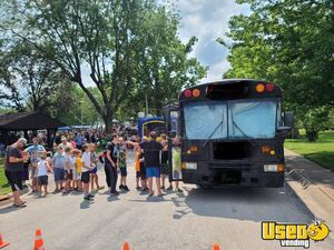 1999 Freightliner Bus Party / Gaming Trailer Cabinets Iowa Diesel Engine for Sale