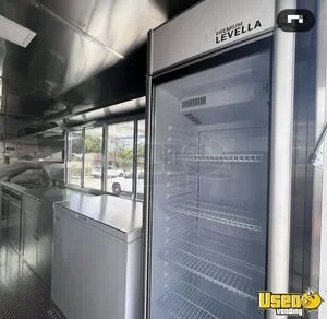 1999 Gruman All-purpose Food Truck Diamond Plated Aluminum Flooring New York Diesel Engine for Sale