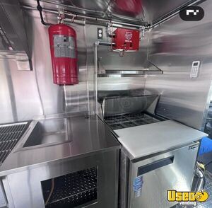 1999 Gruman All-purpose Food Truck Stainless Steel Wall Covers New York Diesel Engine for Sale