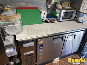 1999 Grumman Olson Kitchen Food Truck All-purpose Food Truck Microwave Delaware Diesel Engine for Sale