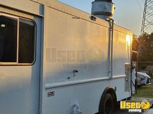 1999 Kitchen Food Truck All-purpose Food Truck Awning Texas for Sale