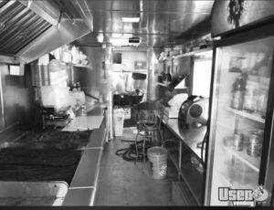 1999 Kitchen Food Truck All-purpose Food Truck Deep Freezer Florida Diesel Engine for Sale