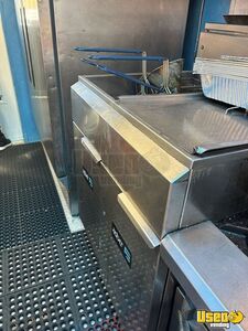 1999 Kitchen Food Truck All-purpose Food Truck Flatgrill New York Diesel Engine for Sale
