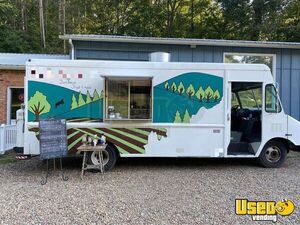 Used 25' Chevrolet P30 Step Van Kitchen Food Truck | Mobile Food Unit for Sale in Ohio!